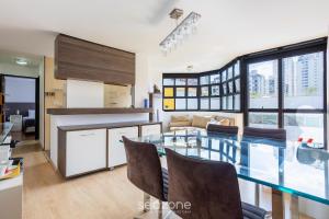 Apto em Cond. c Piscina no Campo Belo BBE0033