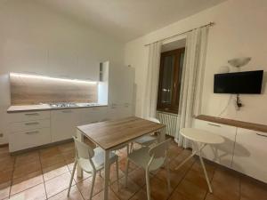 Apartment Zwei-Zimmer-Wohnung mit Seeblick by Interhome