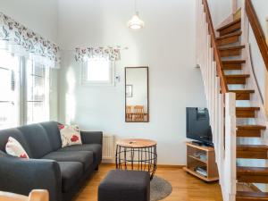 Holiday Home Point vale 1 as 7 by Interhome