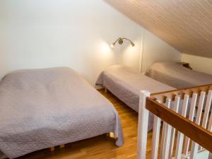 Holiday Home Point vale 1 as 7 by Interhome