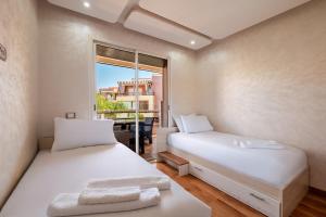 Appartement 2ch avec vue sur piscine en centre-ville