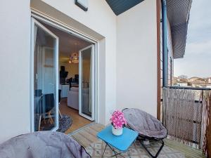 Apartment Domaine de lAndrone by Interhome