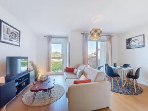 Apartment Domaine de lAndrone by Interhome