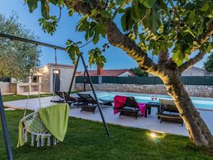 Holiday Home Villa Pietra by Interhome