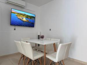 Almond Deluxe Home - Fira Center