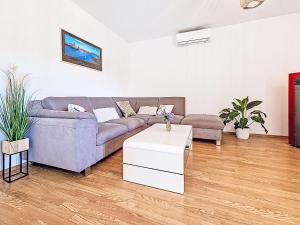 Apartment Paz by Interhome