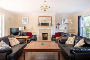 4 Spacious Cornish Cottages near Bude - Sleeps 25