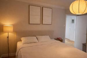 Modern Bright Apartment in Trendy De Pijp