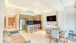 Torre Ku - Rooftop Pool with Ocean Views