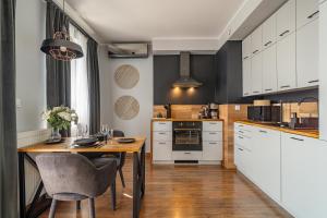 Grzegórzki Apt - Air Con, Balcony, Vistula View - by Rentujemy