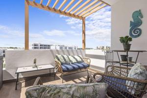 NOK Modern 2BR with Rooftop Jacuzzi By Vistacana