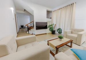 Colombo Gateway Villa- Spacious 4BR Homestay in Pannipitiya