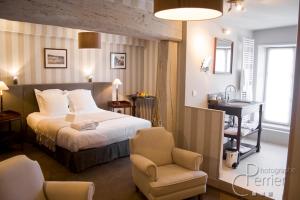 Hotels Hotel La Licorne & Spa : Chambre Double Prestige