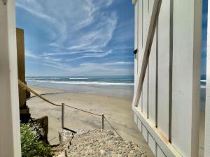 San Antonio Del Mar - Beachfront Studio for Two