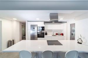 by RIVA - Modern, Contemporary 3Bed Apartment Dama de Noche Puerto Banus