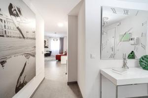 by RIVA - Modern, Contemporary 3Bed Apartment Dama de Noche Puerto Banus