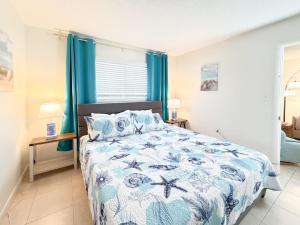 Coastal 2 bed 2 ba Villa - Pools - beach access