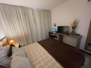 LZF Hosting - SUÍTE AO LADO DO RIO CENTRO, PARQUE OLÍMPICO, PRAIA DA BARRA E RECREIO