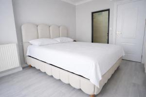 SRL Residence