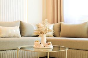 Spacious 2BR Apartment with Pool & Balcony Near Beach & Martil Center