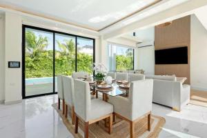 Opulent Villa - Oceanfront Com Sosua Ocean Village