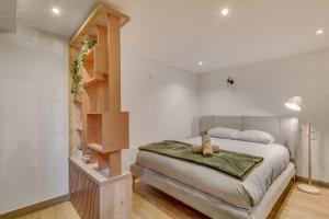 Basement studio- Montparnasse Station