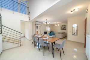 City Vibes Apartments 13