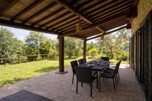 Scappo in Umbria, Casale Lenuccia