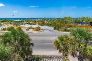 4BR Beach House w Pool Loft and Gulf Views