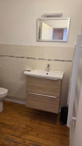 Le Petit Quai Studio 2 site historique Chinon