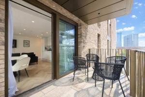 Supernova Suite & City Views
