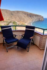 Los Cristianos First Line