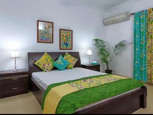 CasaAlana Luxury2Bhk with Common Pool