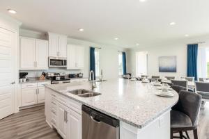 Luxurious Home | Private Pool + Spa