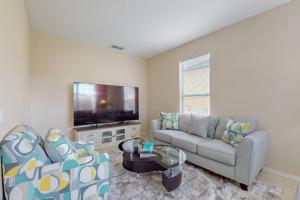 Beautiful home with private pool and space for the whole family