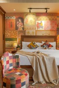 Nest in Hill crest Kasauli ! 2 BHK Luxurious Apartment ! Panaromic Mountain Views ! Rooftop Cafe ! Bonfire