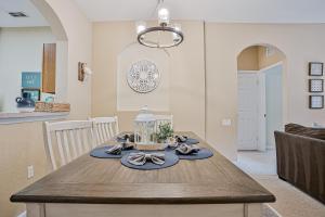 Friendly condo with pool and hot tub access, WiFi, central AC, and private WD