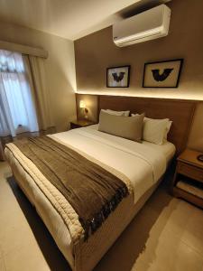 Las Lomas Casa Hotel