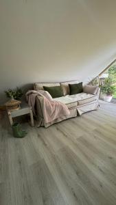 The TreeHouse Hideaway