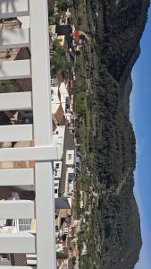 Penthouse avec vue montagne proche de la mer a 15km