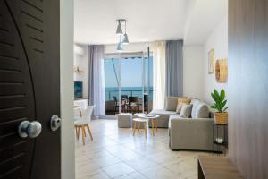 Sea view-Sunny Apartment by TOK