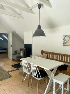 Thatched House With Natural Garden By Sejerø Bay