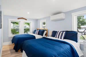 Newly Renovated Unit Steps from Beach