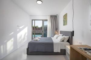 Stylish Villa Vianello with Heated Pool and BBQ, near Rethymno