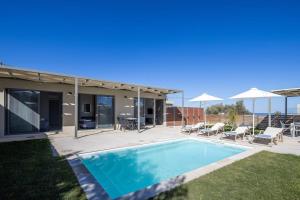 Stylish Villa Vianello with Heated Pool and BBQ, near Rethymno