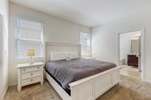 Family-friendly home with private pool, spa & resort lazy riverwater slide