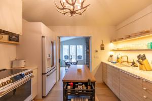 Moondrift Retreat at Linville Land Harbor