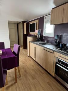A LOUER MOBILHOME Grand Confort 2 Chambres 4 personnes a Brem Sur Mer Vendée