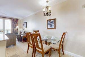 Inviting lakefront condo near attractions with lake view, AC, pool & hot tub