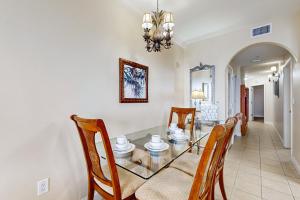 Inviting lakefront condo near attractions with lake view, AC, pool & hot tub